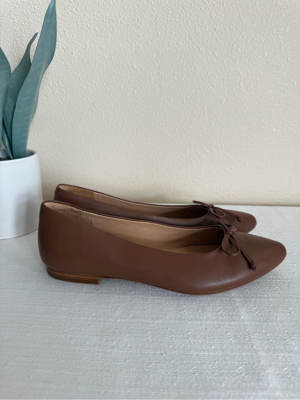 Quince Classic Brown Leather Ballet Flats with Bow